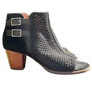 VIONIC Women's Heels Chryssa Toe Booties Black Suede womens size 7